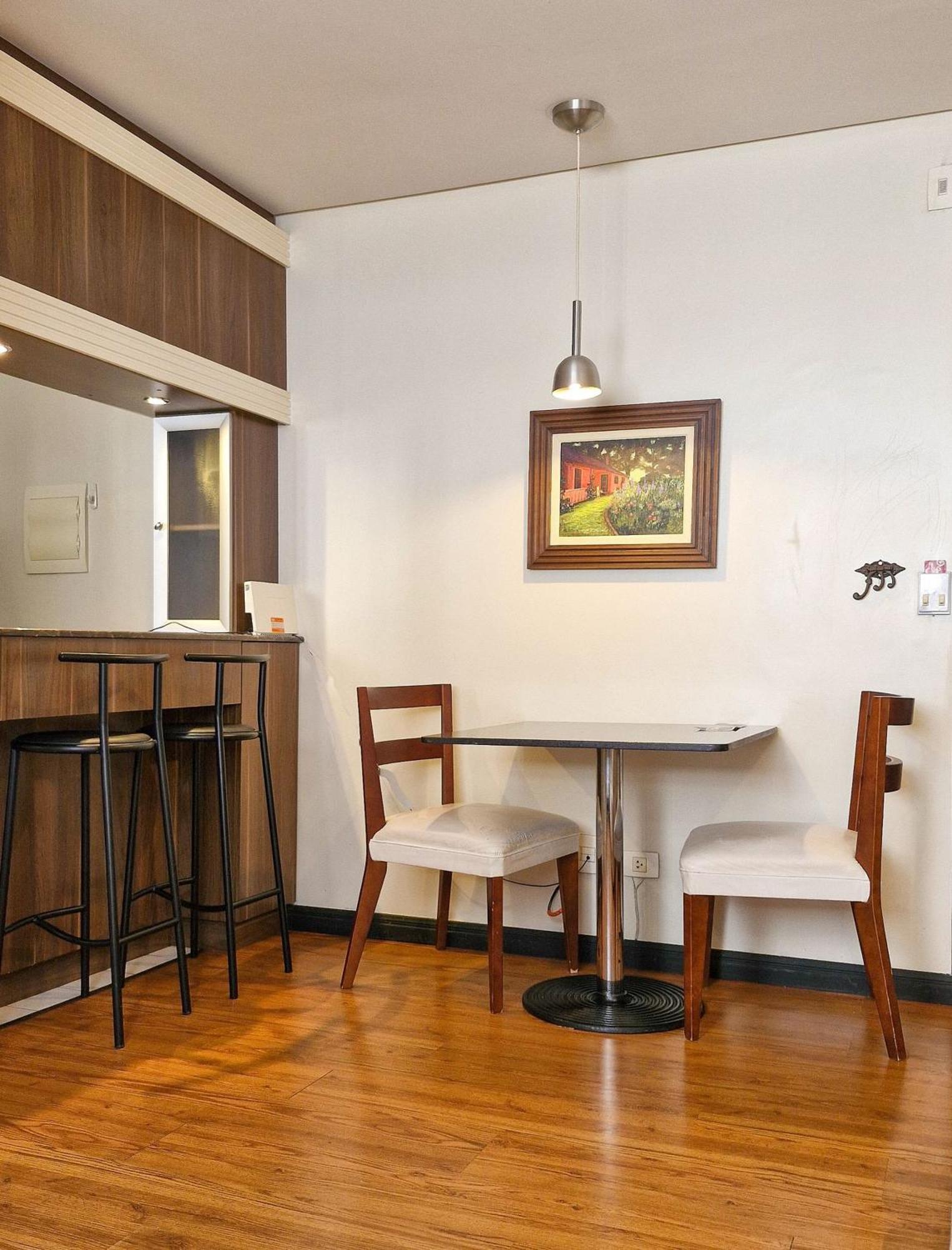 Apartamento Conforto No Bigorrilho, Petfriendly, Garagem *